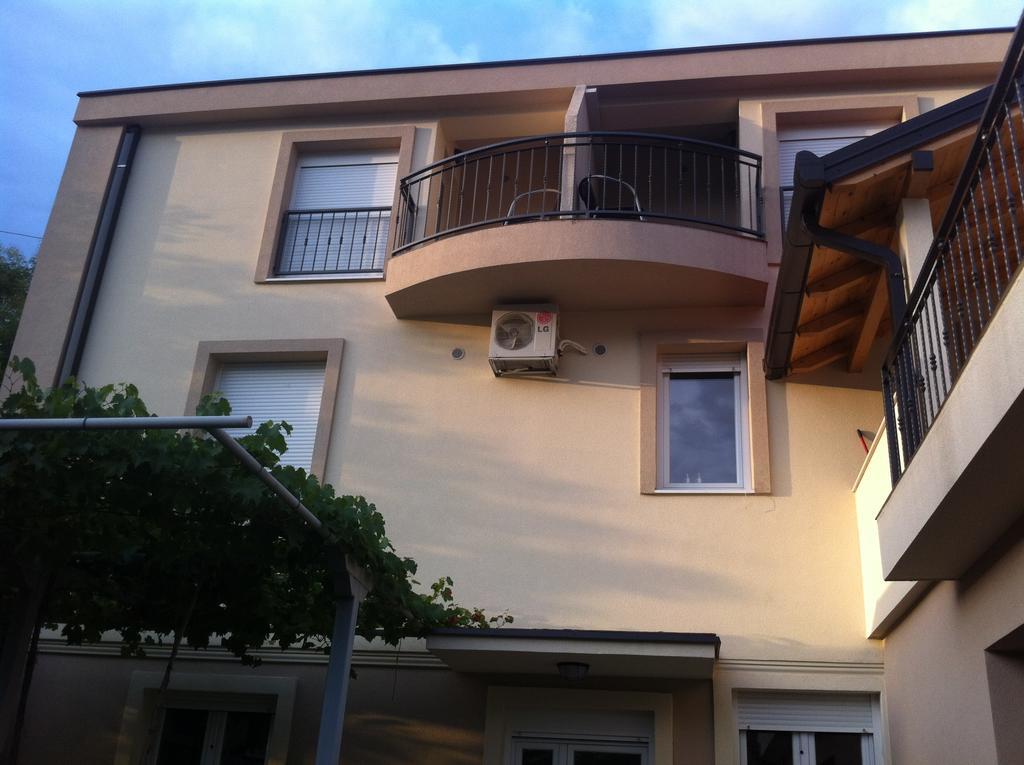 Guesthouse Liska Мостар Екстериор снимка
