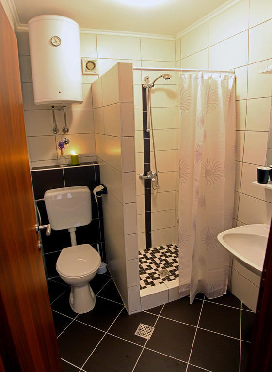 Guesthouse Liska Мостар Стая снимка